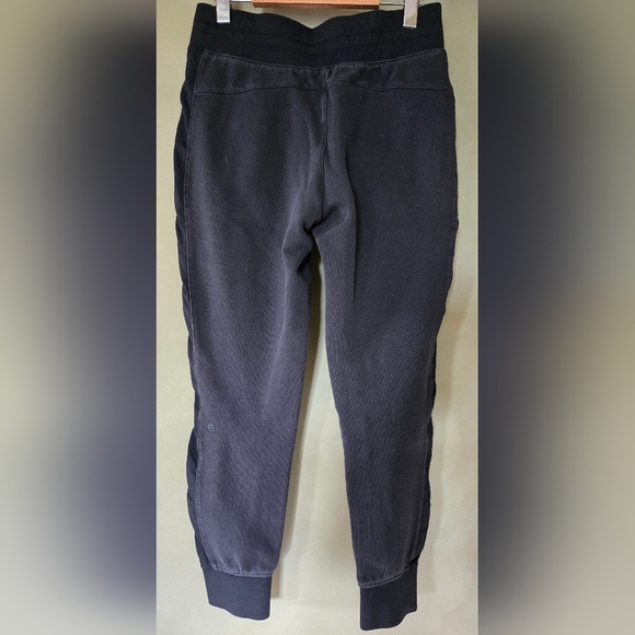 Lululemon | Get Going Joggers, Size 6 - Picture 6 of 13